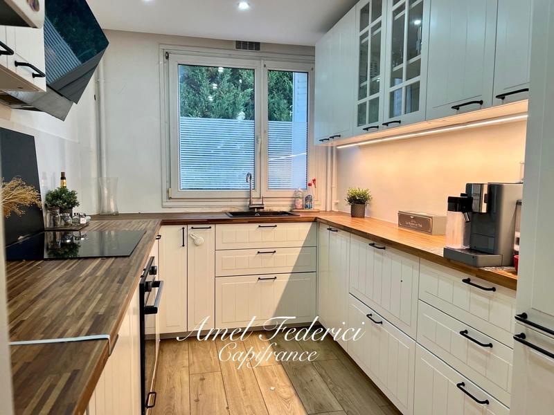 Appartement - 92 m² - 5 pièces