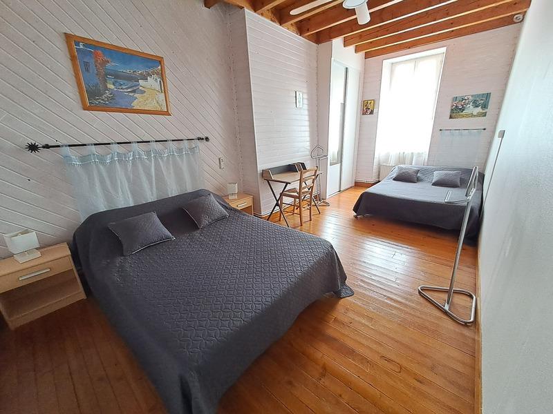 Propriété - 323 m² - 12 pièces