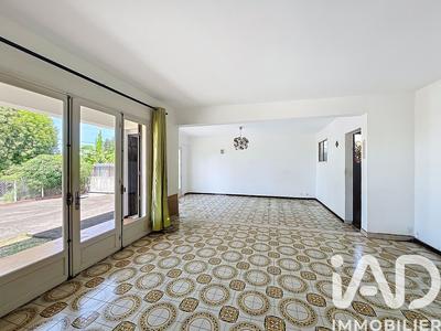 Maison - 104 m² - 4 pièces