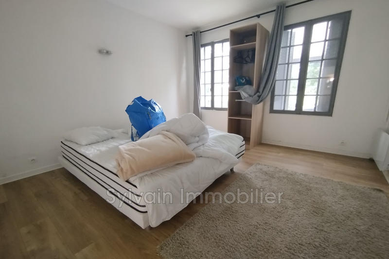 Maison - 220 m² - 9 pièces