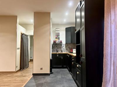 Appartement - 105 m² - 7 pièces