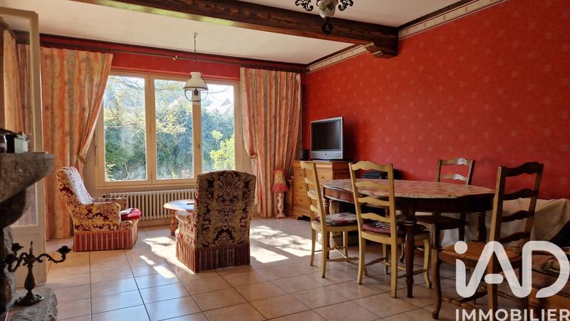 Maison - 217 m² - 5 pièces