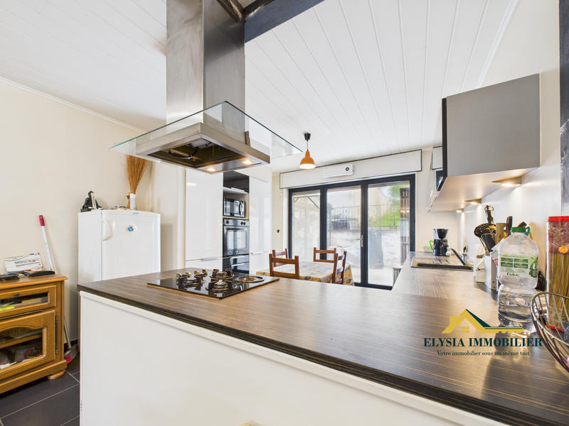 Maison - 160 m² - 6 pièces