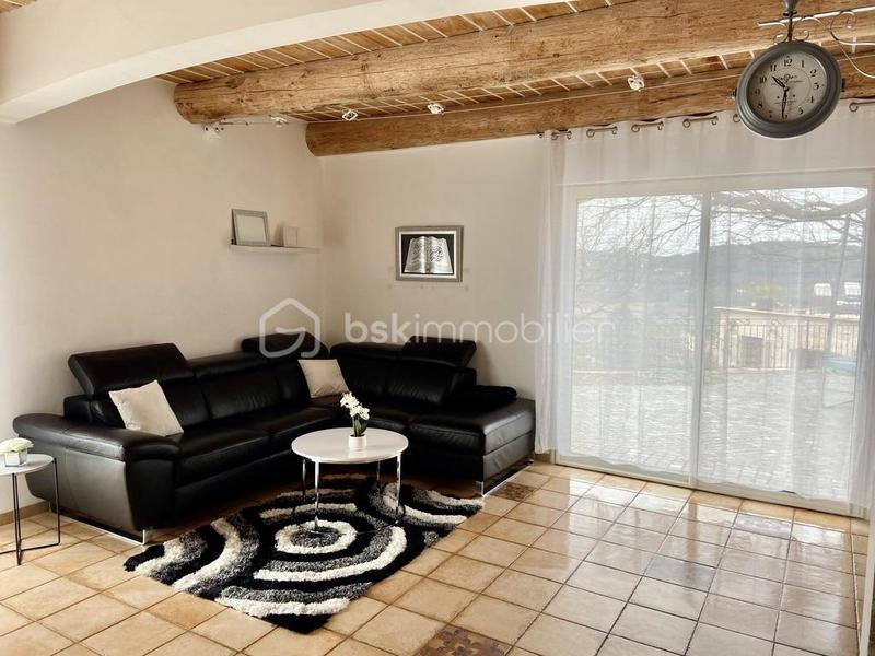 Villa - 104 m² - 4 pièces