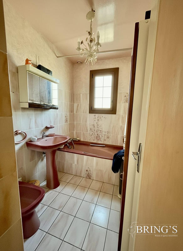 Maison - 105 m² - 6 pièces