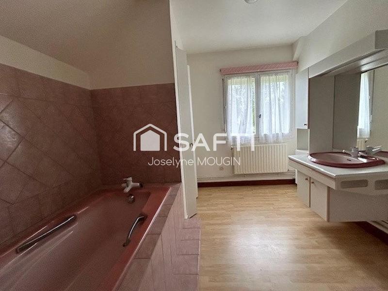 Maison - 220 m² - 7 pièces