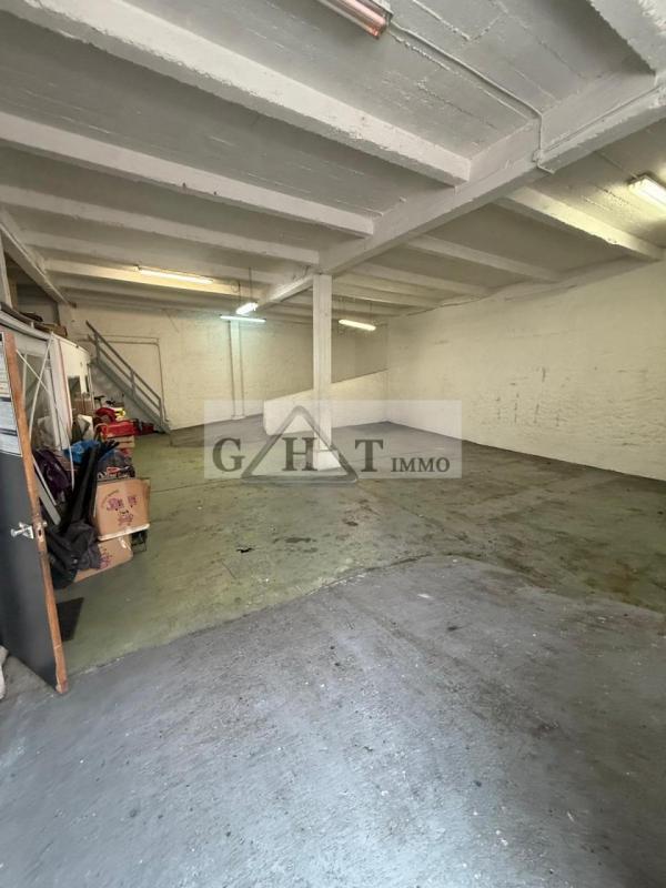 Entrepôt - 165 m²