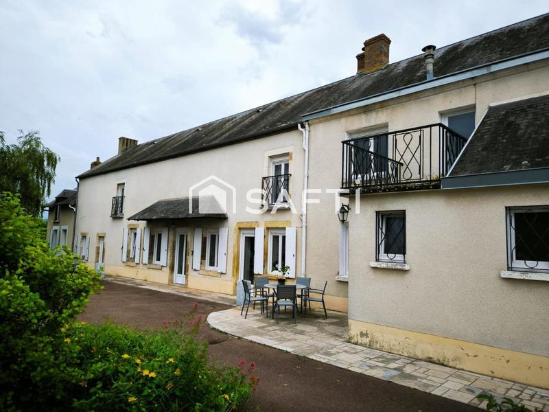 Maison - 286 m² - 10 pièces