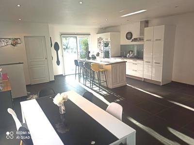 Maison - 98 m² - 5 pièces