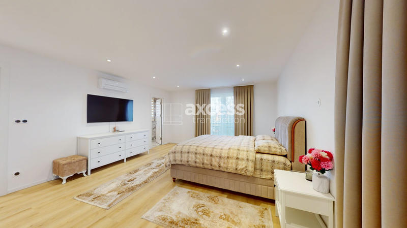 Maison - 180 m² - 6 pièces