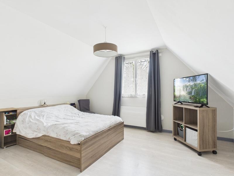 Maison - 298 m² - 11 pièces