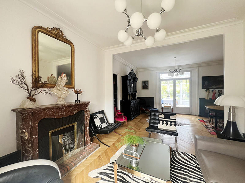 Maison - 200 m² - 7 pièces