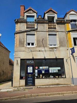 Immeuble - 132 m² - 10 pièces