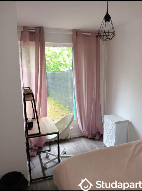 Chambre - 10 m² - 1 pièce