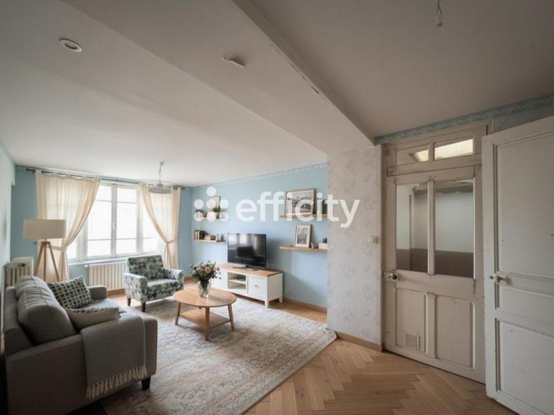 Maison - 153 m² - 9 pièces