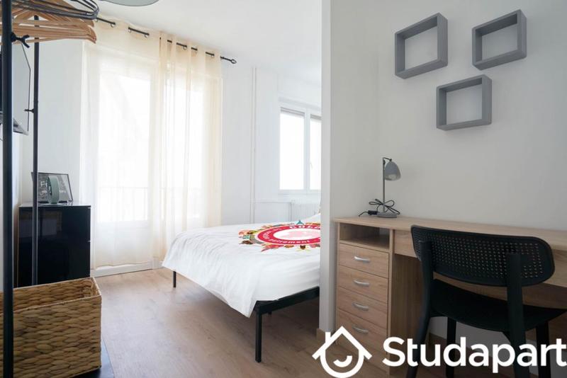 Chambre - 9 m² - 1 pièce