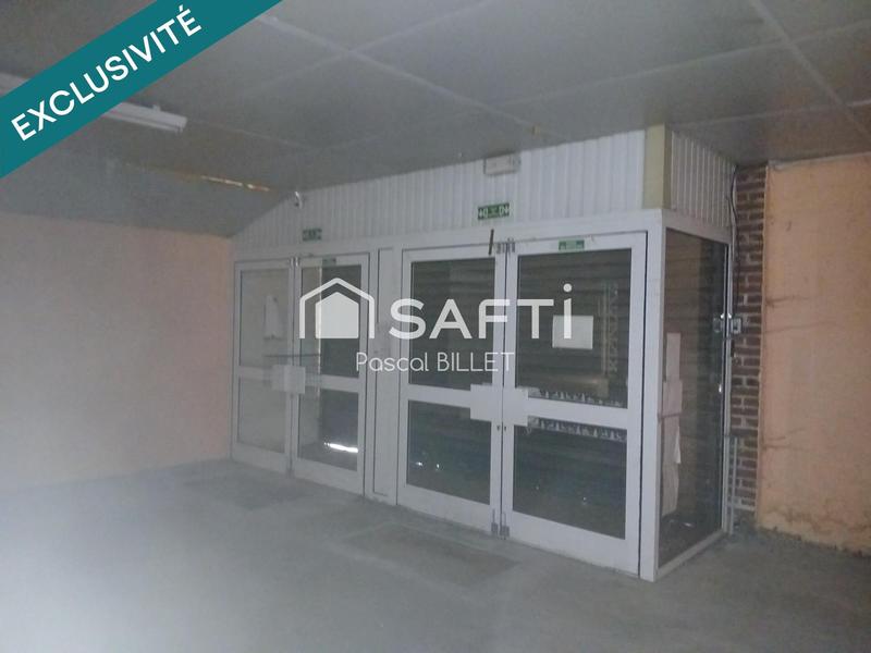 Local commercial - 750 m² - 1 pièce