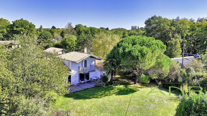 Maison - 175 m² - 6 pièces