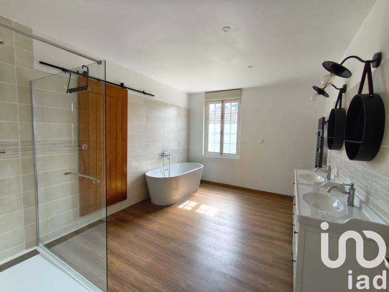 Maison - 700 m² - 24 pièces