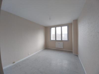 Appartement - 77 m² - 4 pièces