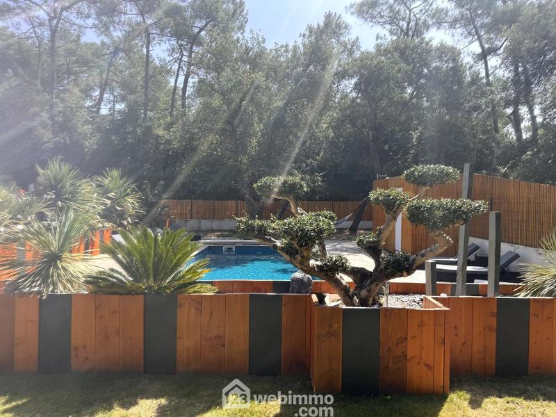 Maison - 180 m² - 9 pièces