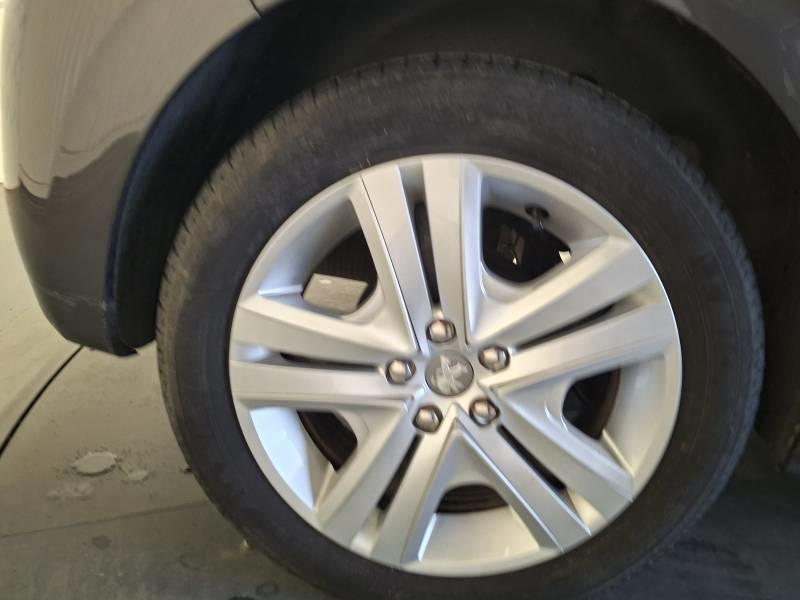 Peugeot 208 PureTech 82ch s&amp;S Bvm5 Signature