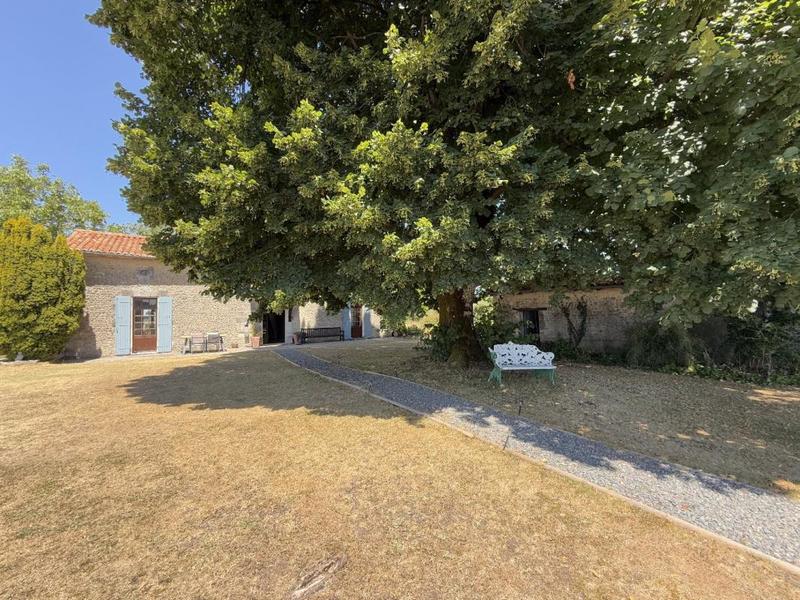 Maison - 161 m² - 6 pièces