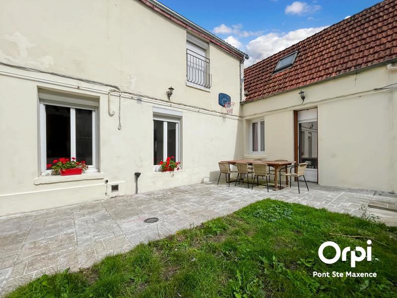 Maison - 142 m² - 6 pièces