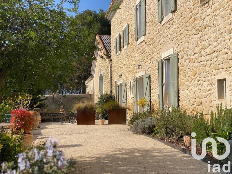 Maison - 855 m² - 22 pièces