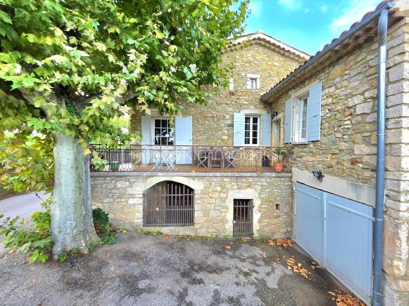 Maison en pierre - 178 m² - 4 pièces