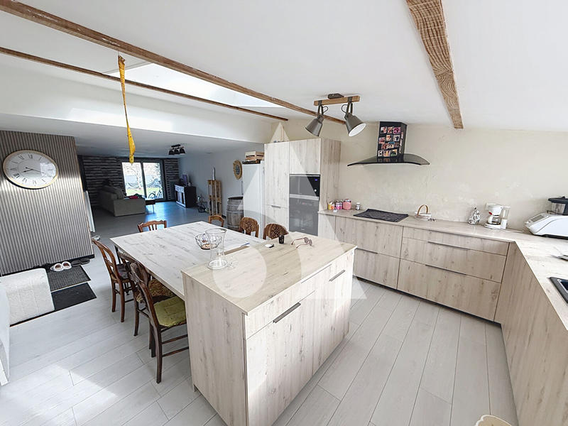 Maison - 110 m² - 4 pièces