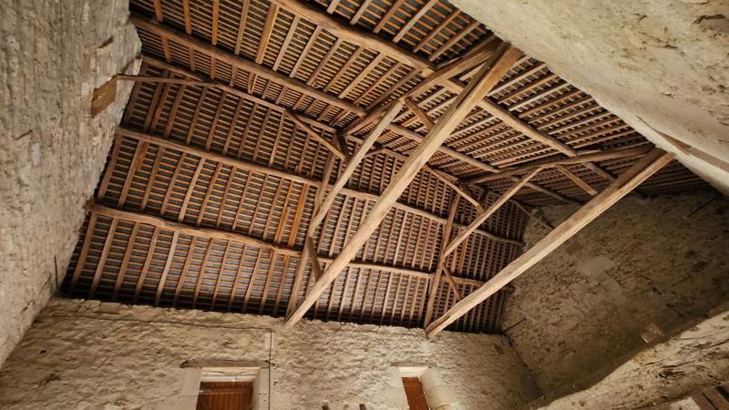 Grange - 100 m² - 1 pièce