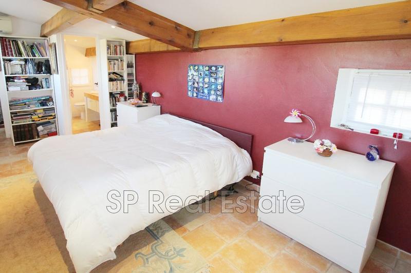 Maison - 270 m² - 6 pièces