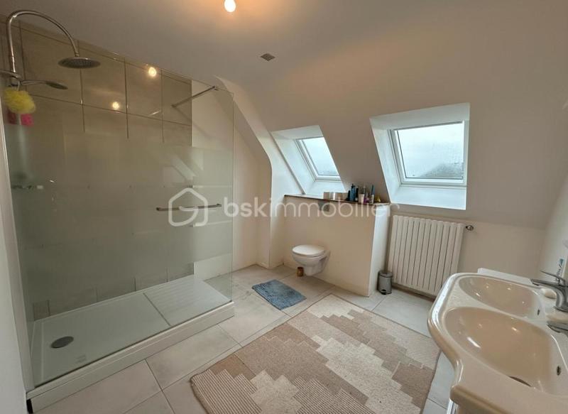 Maison en pierre - 208 m² - 9 pièces