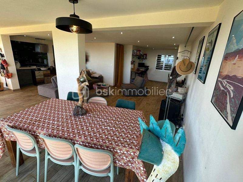 Villa - 90 m² - 4 pièces