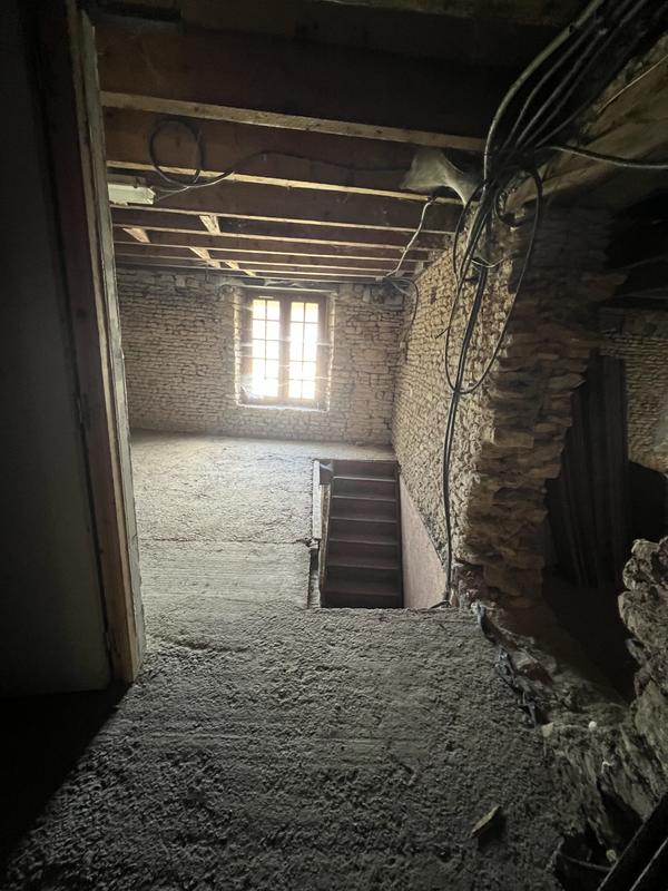 Maison - 205 m² - 6 pièces