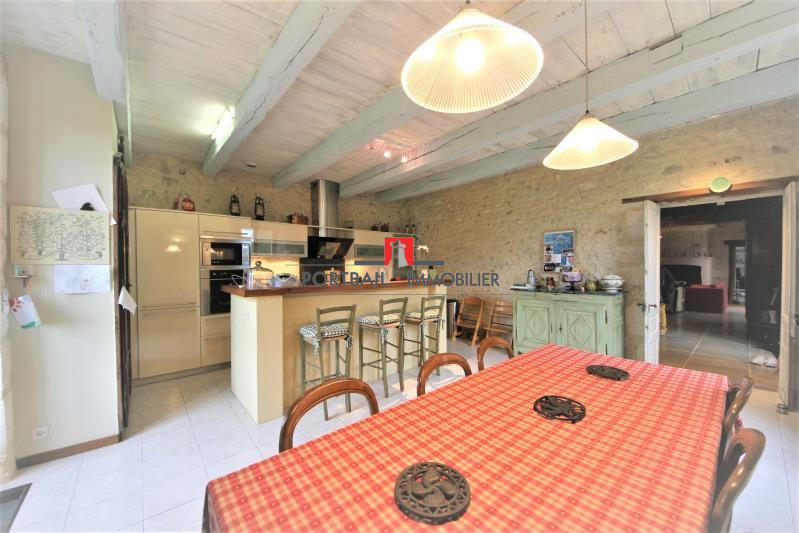 Maison - 285 m² - 10 pièces