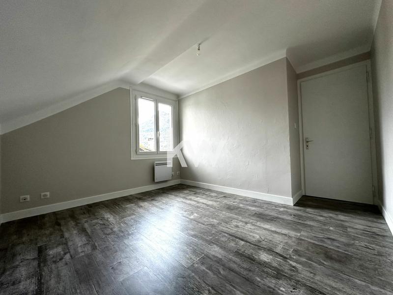 Appartement - 76 m² - 5 pièces
