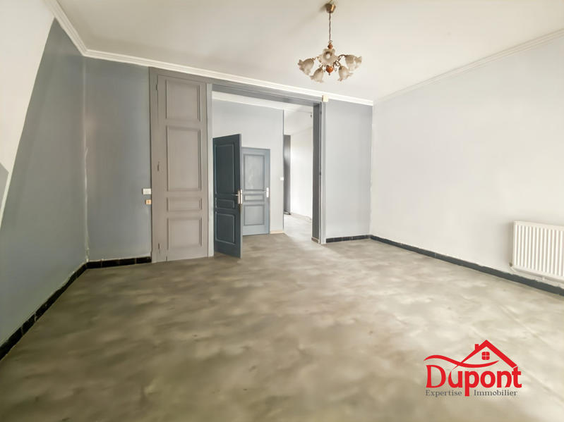 Maison traditionnelle - 160 m² - 9 pièces