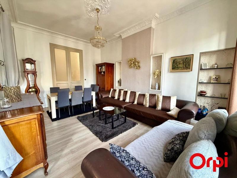 Appartement - 128 m² - 5 pièces