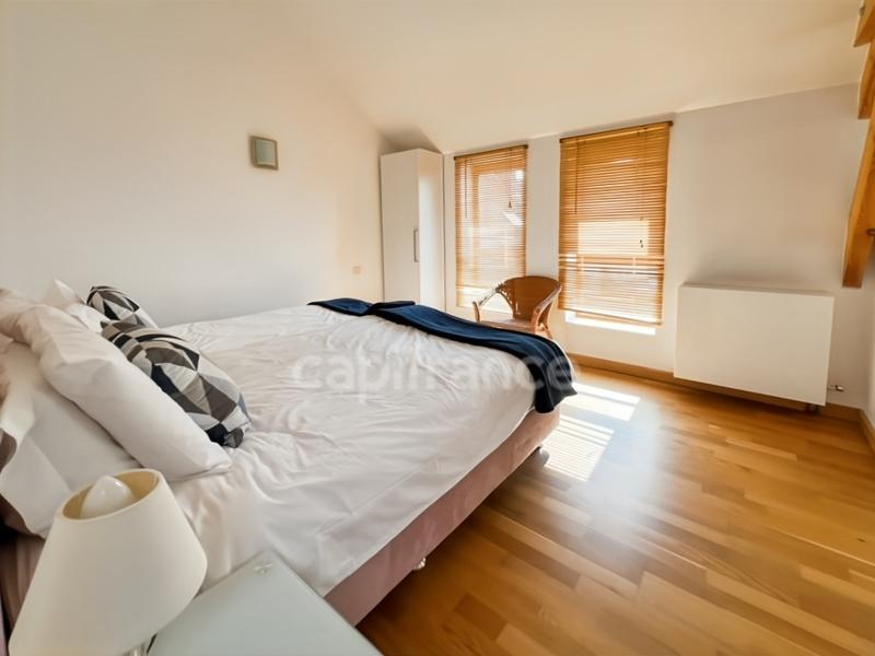 Propriété - 690 m² - 27 pièces