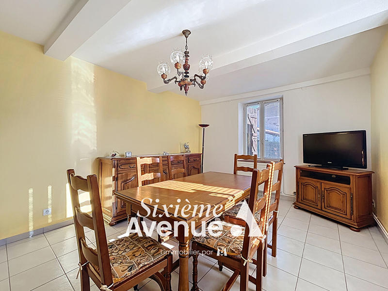 Maison - 145 m² - 6 pièces