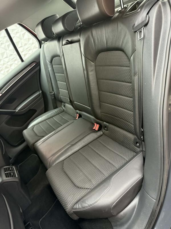 Volkswagen Golf 2.0 Tdi 16v Blue Motion s&amp;S 150 Cv