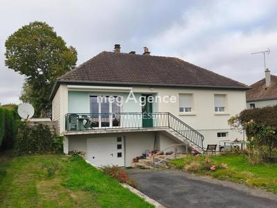 Maison - 82 m² - 5 pièces