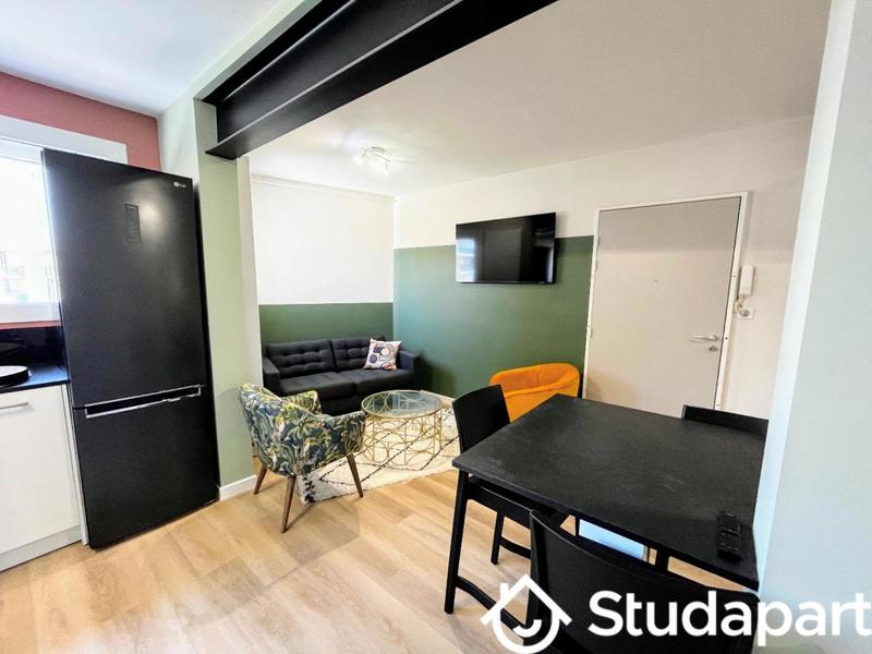 Chambre - 10 m² - 1 pièce