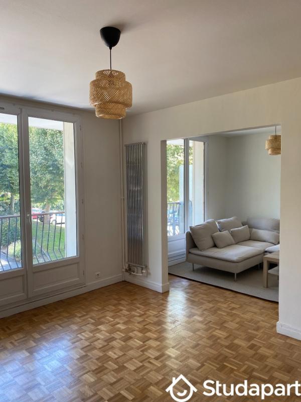 Chambre - 13 m² - 1 pièce