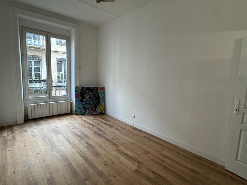 Appartement - 99 m² - 3 pièces