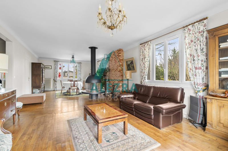 Maison - 180 m² - 7 pièces