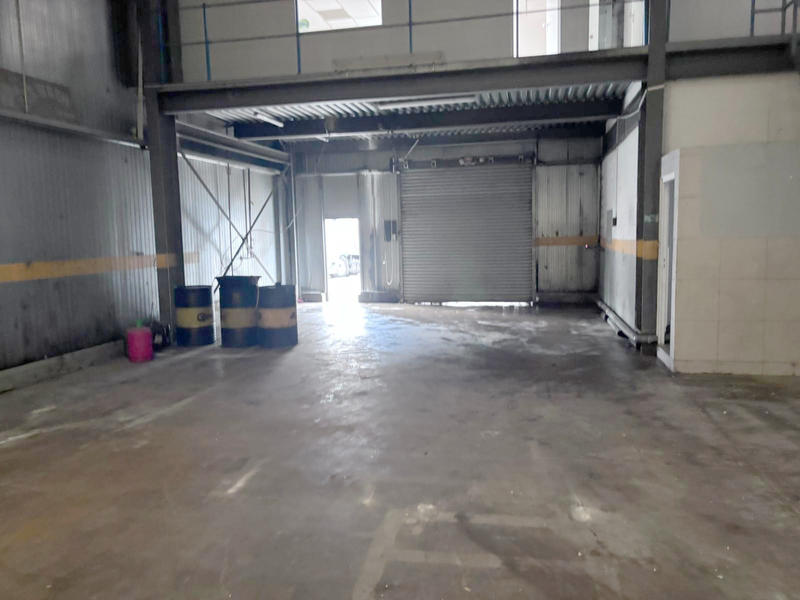 Entrepôt - 289 m²