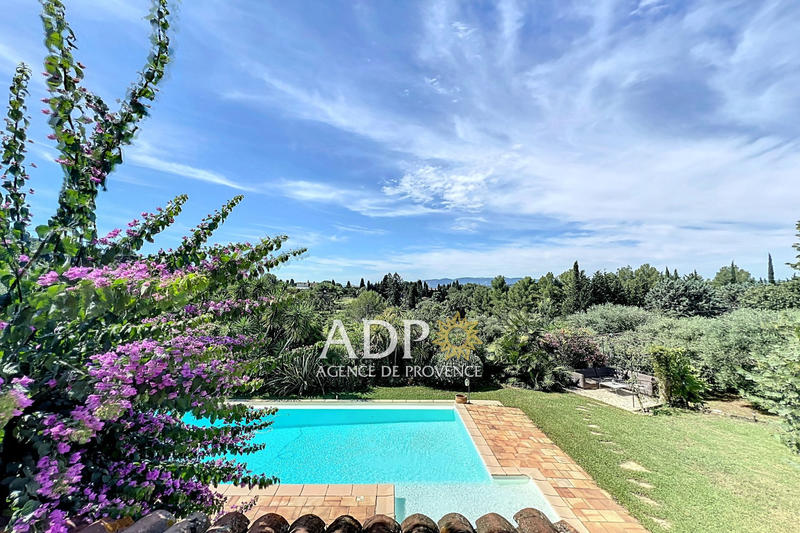 Maison - 194 m² - 6 pièces